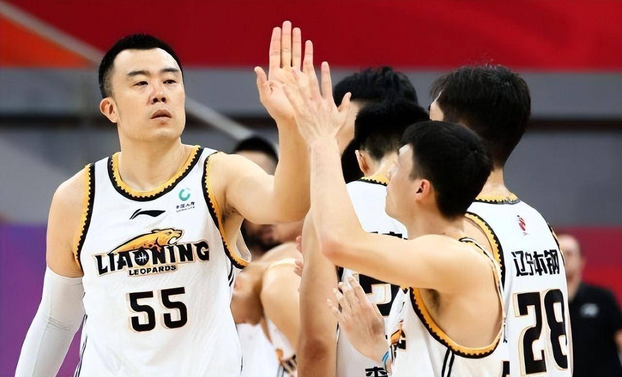 一竞技包含里程碑夜！华盛顿奇才迎来里程碑，CBA季后赛窗口期刷纪录，球迷炸锅，控场能力受关注的词条