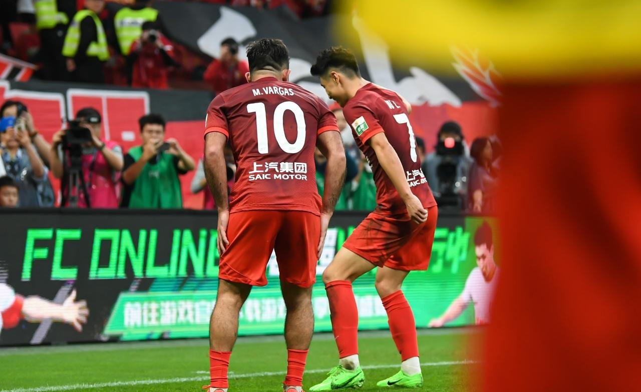 一竞技电竞包含赛后里昂回应争议——CBA常规赛节点到来；更衣室稳定；年轻球员得到机会的词条